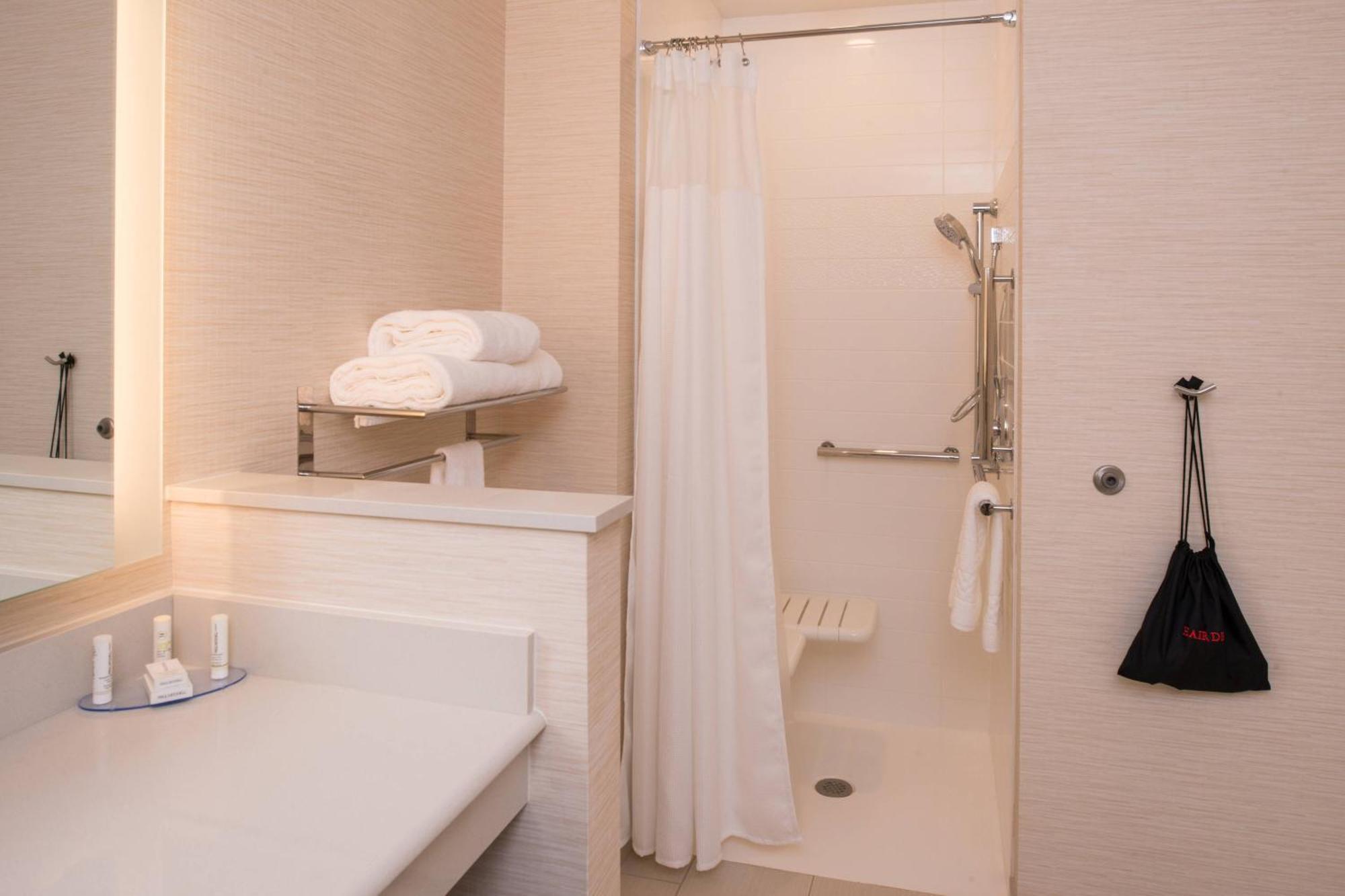 Fairfield Inn & Suites By Marriott Akron Stow Ngoại thất bức ảnh