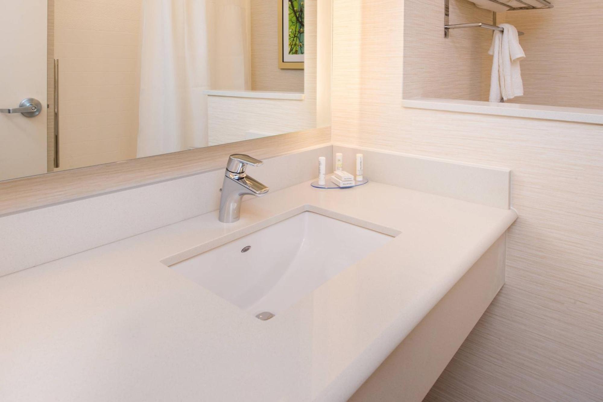 Fairfield Inn & Suites By Marriott Akron Stow Ngoại thất bức ảnh